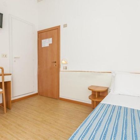 קאטוליקה Hotel Azzurro מראה חיצוני תמונה