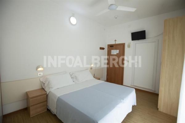 קאטוליקה Hotel Azzurro מראה חיצוני תמונה