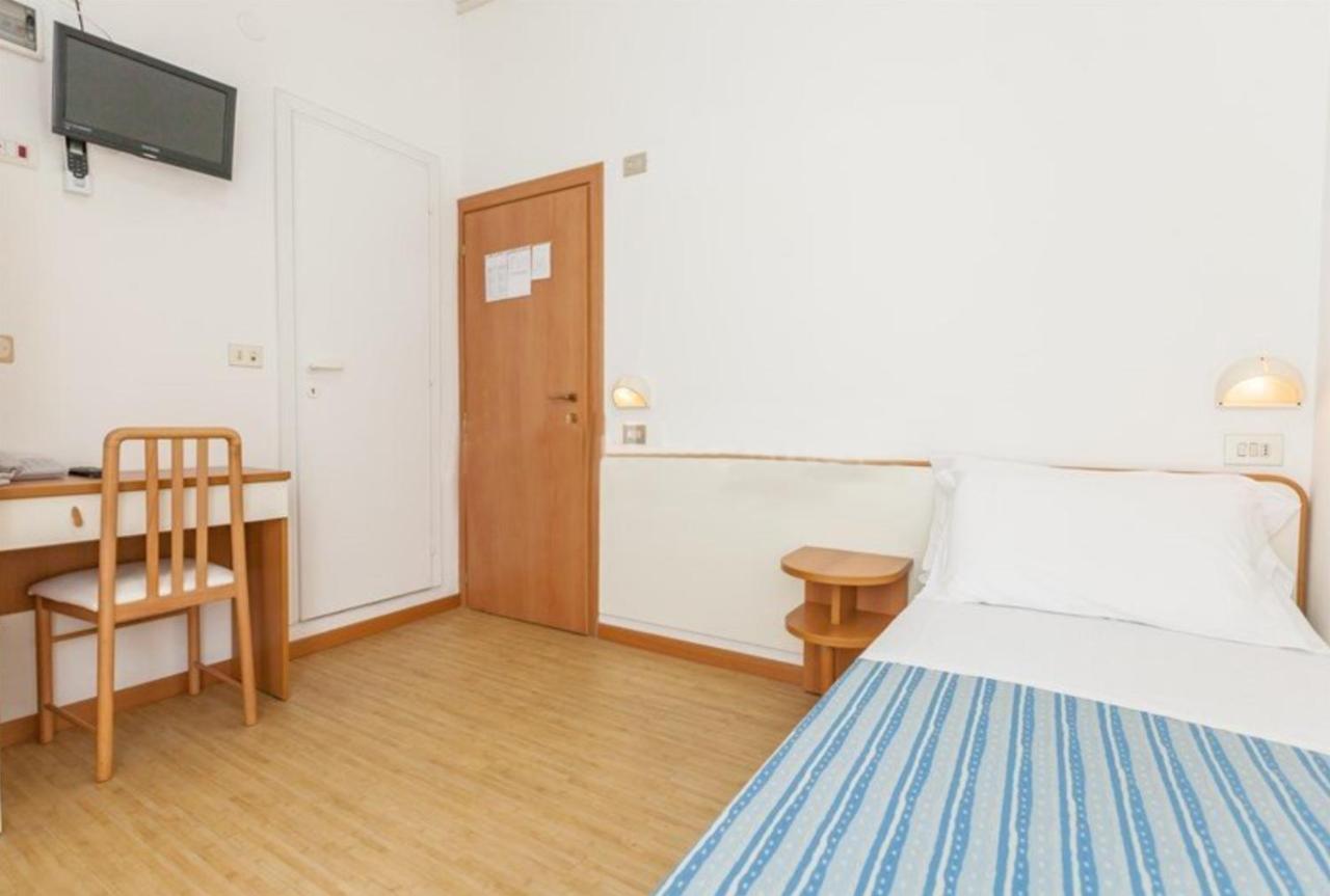 קאטוליקה Hotel Azzurro מראה חיצוני תמונה