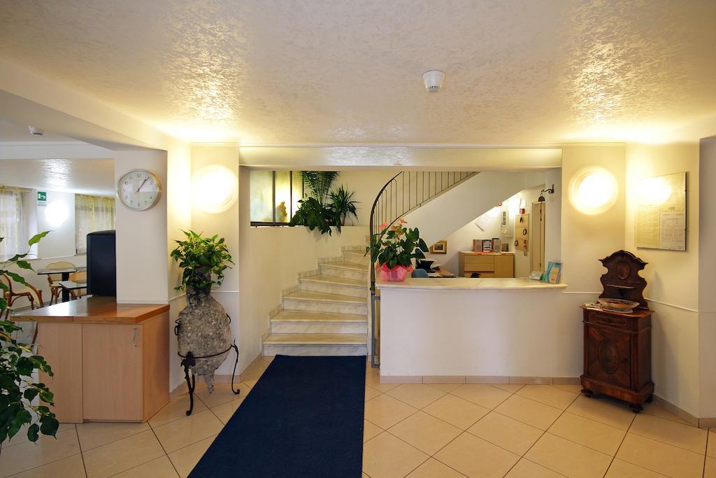 קאטוליקה Hotel Azzurro מראה חיצוני תמונה