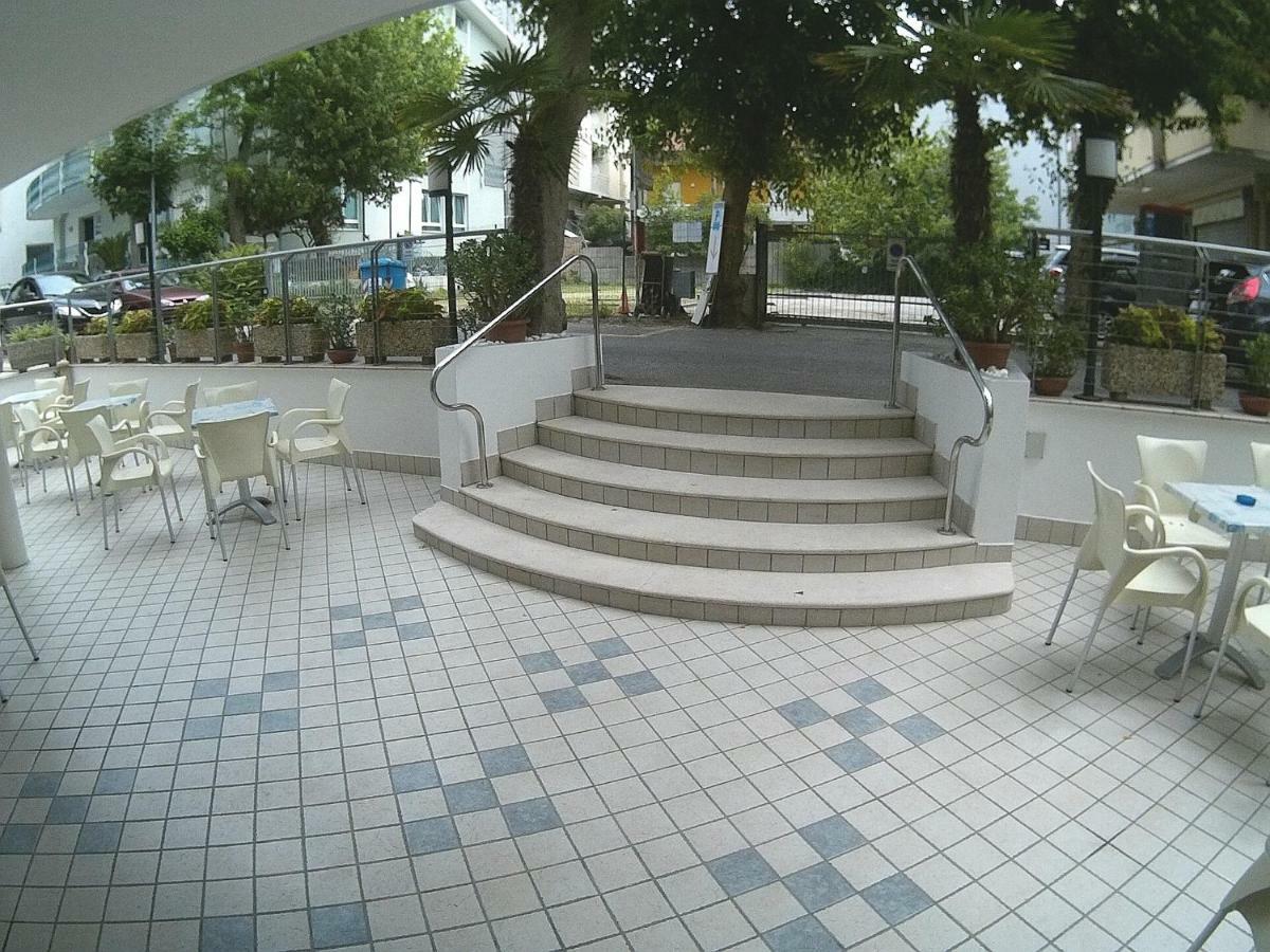 קאטוליקה Hotel Azzurro מראה חיצוני תמונה
