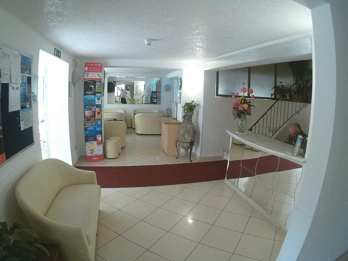 קאטוליקה Hotel Azzurro מראה חיצוני תמונה